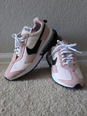 Women's Air Max Pre-Day Casual Sneakers